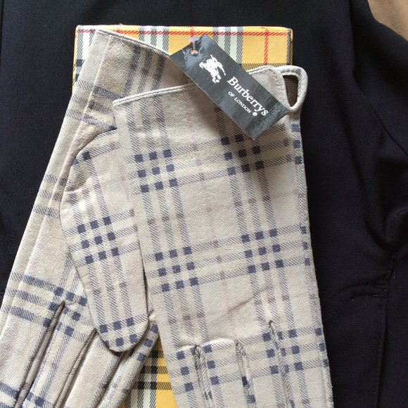 🌟🌸5 x HOST PICK 🌟🌸NWT & Box Rare Authentic BURBERRY Nova Check gloves Size L - Picture 1 of 8